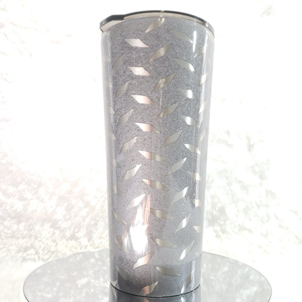 Metallic Gray Finished Diamond Plate Tumbler 24oz